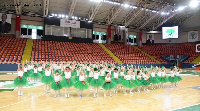 Miniklerden muhteşem gösteri Dünya Dans Haftasını Kutladılar