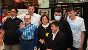 Özel öğrencilerden sanat sergisi