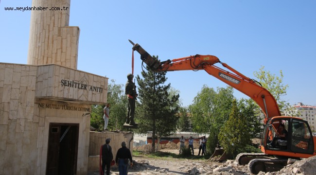 ŞEHİTLERİMİZ İÇİN YENİ ANIT İNŞA EDİLECEK