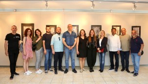 'SİYAH VE BEYAZ' AKSM'DE SANATSEVERLERLE BULUŞTU