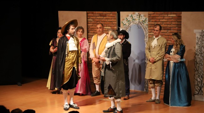 Turgutlu Belediyesi Tiyatrosu Cimri Oyunuyla Alaşehir'e Konuk Olacak