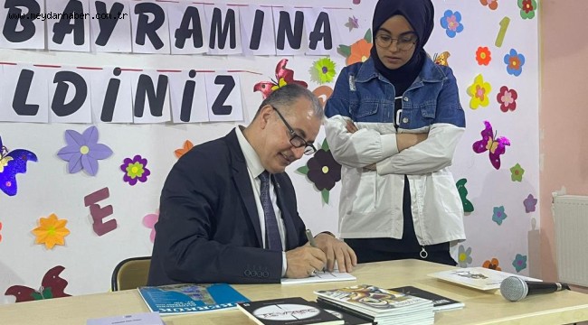 Yazarlar Mamak'ta Öğrencilerle Buluştu