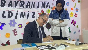 Yazarlar Mamak'ta Öğrencilerle Buluştu