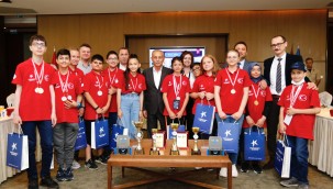 5688 ÖĞRENCİYİ ELEYEREK, KÜÇÜKÇEKMECE'NİN GURURU OLDULAR