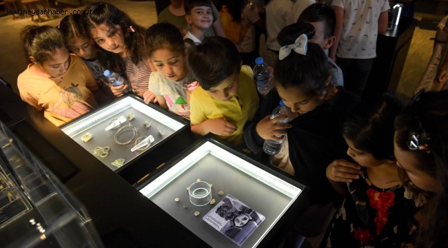 ALTINDAĞLI ÇOCUKLAR ERİMTAN MÜZESİ'NDE