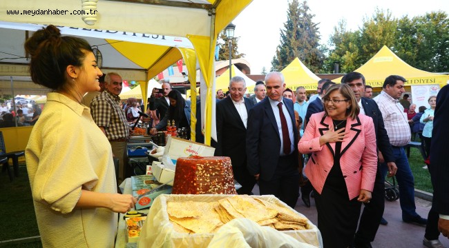 BAŞKAN FATMA ŞAHİN, HEMŞEHRİ DERNEKLERİ FESTİVALİ'NİN AÇILIŞINI YAPTI