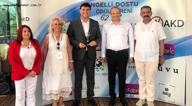 Başkan Karaca'ya Engelli Dostu Ödülü