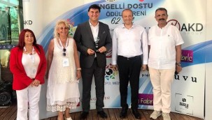 Başkan Karaca'ya Engelli Dostu Ödülü