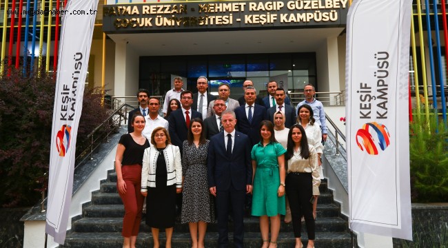 BAŞKAN ŞAHİN TÜRKİYE'NİN İLK ÇOCUK ÜNİVERSİTESİ KEŞİF KAMPÜSÜ'NDE İNCELEMELERDE BULUNDU