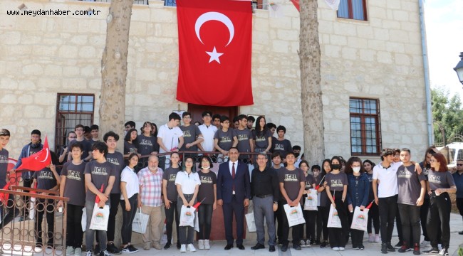 BAŞKAN YILMAZ, YKS'YE GİRECEK ÖĞRENCİLERE BAŞARILAR DİLEDİ