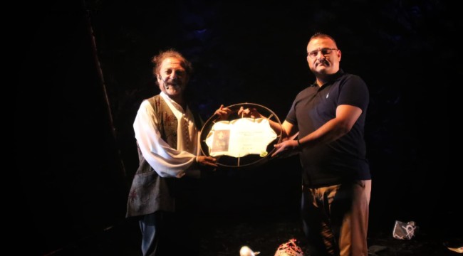 Bergama Festivali'ne "Hamlet" oyunu damga vurdu