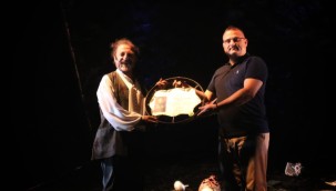 Bergama Festivali'ne "Hamlet" oyunu damga vurdu