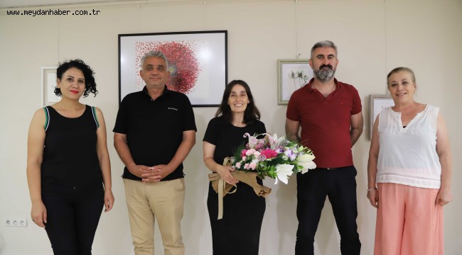 Bir Nefes Çiçek' Resim Sergisi Kartal Belediyesi'nde Açıldı