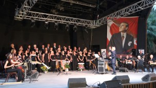 Bodrum Kalesi`nde Türk Sanat Müziği Rüzgarı