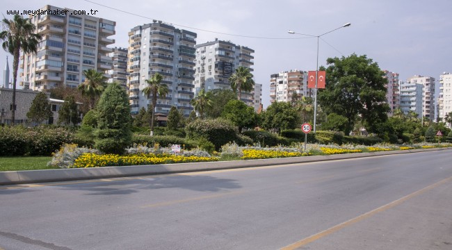 BÜYÜKŞEHİR'İN MODERN DOKUNUŞLARIYLA MERSİN YEŞİLE DOYUYOR