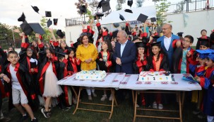 Çocuk Akademisi Öğrencileri Kep Attı