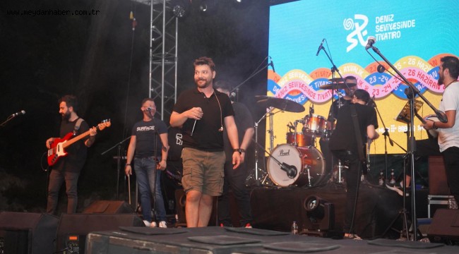 DENİZ SEVİYESİ TİYATRO FESTİVALİ AYVALIK'TA BAŞLADI