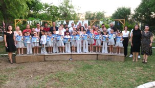 FOÇA BELEDİYESİ ÇOCUK EVİNDE YILSONU KUTLAMASI