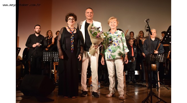 FOÇA'DA TÜRKÜLERLE YAZA MERHABA