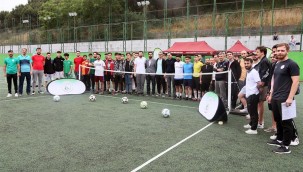 Gençler Turnuvada Hem Kıyasıya Yarıştı Hem de Doğa İçin Fidan Dikti