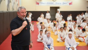 Karatecilerin Kuşak Sınavı Heyecanı