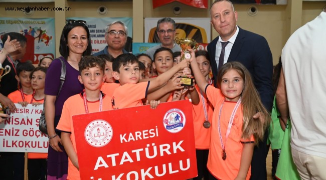 KARESİ'DE ÇOCUK OYUNLARI ŞENLİĞİ YAPILDI