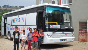 MERSİN BÜYÜKŞEHİR'İN ÜCRETSİZ MOBİL KUAFÖR ARACI DÖRT BİR NOKTADA HİZMET VERMEYE DEVAM EDİYOR