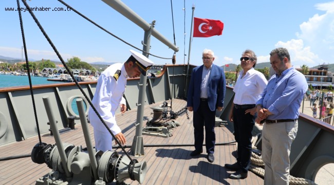 NUSRET MAYIN GEMİSİ BURHANİYE'DE DEMİR ATTI