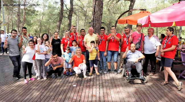 ÖZEL GEREKSİNİMLİ BİREYLERE KARAKAYALI'DAN ÖZEL İLGİ