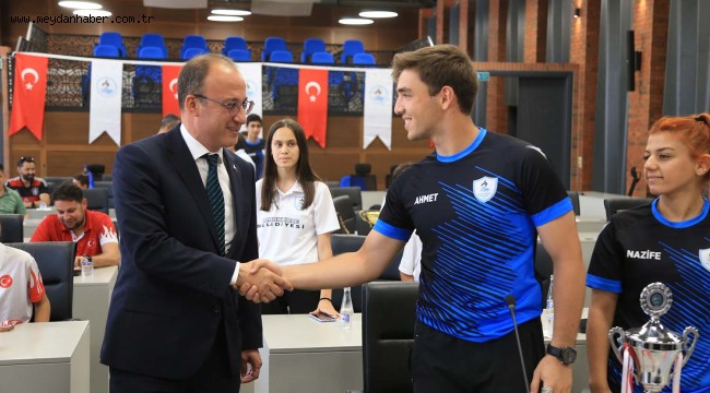 PAMUKKALE BELEDİYESPOR SPORCULARI BAŞKAN ÖRKİ'YLE BULUŞTU