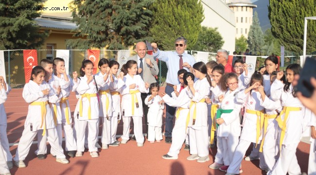 PAMUKKALE'DE SANAT ve SPOR BİRARADA SERGİLENDİ