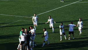 Play-Off ilk maçından galibiyetle döndüler