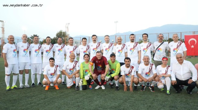 TURNUVANIN BAŞLAMA VURUŞUNU LÜTFÜ SAVAŞ YAPTI