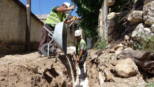 YAYLADAĞI ŞENKÖY'E YENİ ŞEBEKE KAZANDIRILIYOR