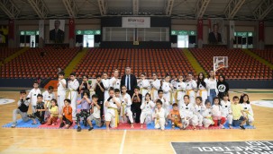 Yaz Okulu Açılışında Renkli Görüntüler