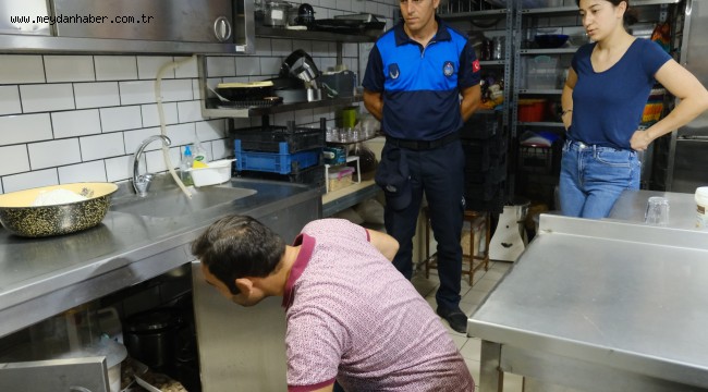 AYVALIK BELEDİYESİ ZABITA EKİPLERİNDEN BAYRAM ÖNCESİ SIKI DENETİMLER