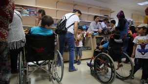 BAYRAMLIKLAR ETİMESGUT BELEDİYESİ'NDEN ÇOCUKLARIN YÜZÜ GÜLÜYOR