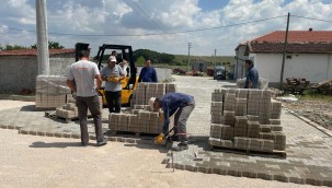 Mahmudiye'de Kilit Parke Taş Döşemeleri Tüm Hızıyla Devam Ediyor