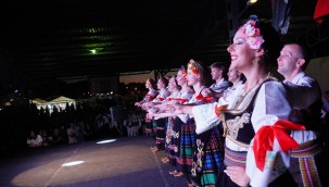 SARIMSAKLI'DA HALK OYUNLARI RÜZGARI