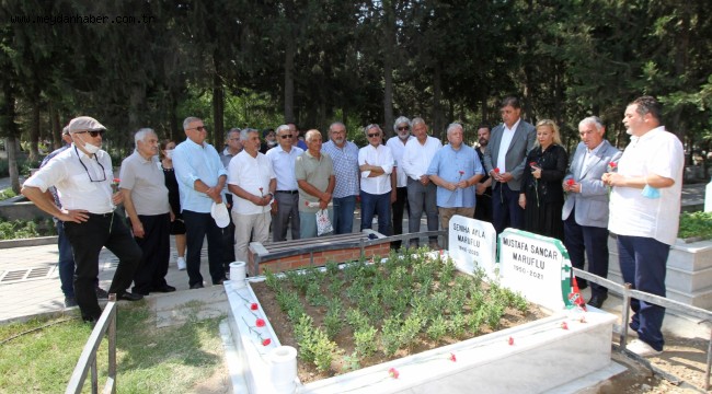İZMİR BABA'YA MEZARI BAŞINDA ANMA