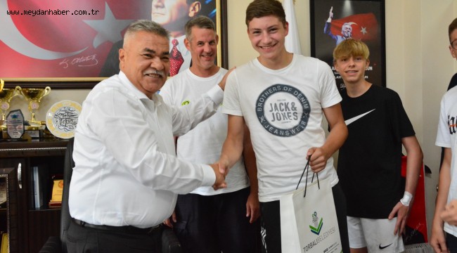 Torbalı'da 37 yıllık gelenek devam ediyor Alman öğrenciler,  'Kardeşlik' projesi  kapsamında Torbalı'ya geldi