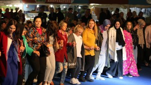 KÜÇÜKÇEKMECE'DEKİ TRABZON FESTİVALİ'NDE 3 TON HAMSİ İKRAM EDİLDİ