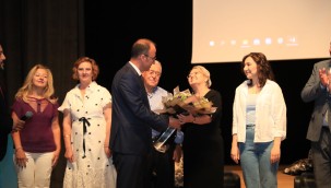 PAMUKKALE BELEDİYESİ'NDEN ANLAMLI TİYATRO