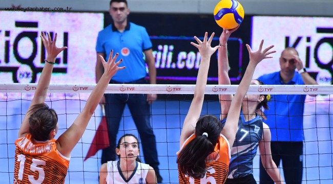 ANKARA BÜYÜKŞEHİR BELEDİYESİ SPOR KULÜBÜ KADIN VOLEYBOL TAKIMI SEZONUN İLK MAÇINA ÇIKTI