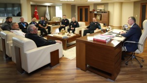 Başkan Büyükakın, veteran güreşçileri tebrik etti