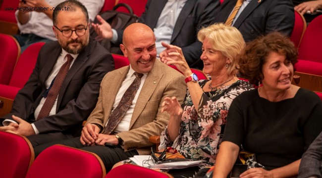 Başkan Soyer 2022 İnsani Gelişim Raporu'nun tanıtımına katıldı