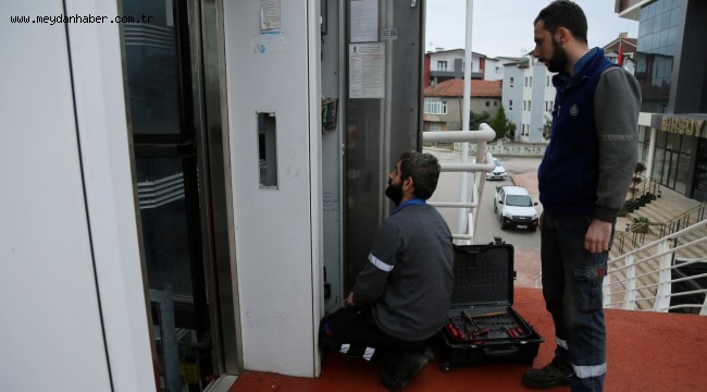 Bu kez asansörün çağrı butonunu çaldılar
