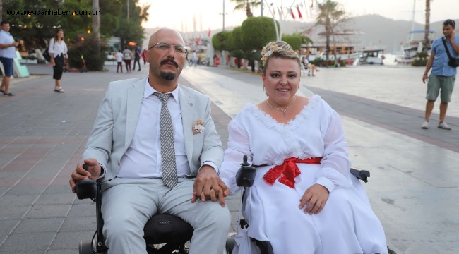 Büyükşehir Belediyesinin Engelsiz Kafe'sinde Dünya Evine Girdiler