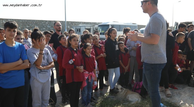 ÇOCUKLAR 'YAŞAMIN KALBİ DENİZDE ATIYOR' İLE BİLİNÇLENDİ