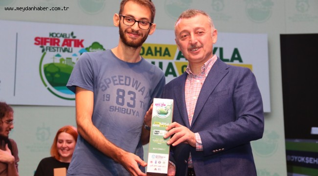 Gençler sıfır atık konusunu tartıştı